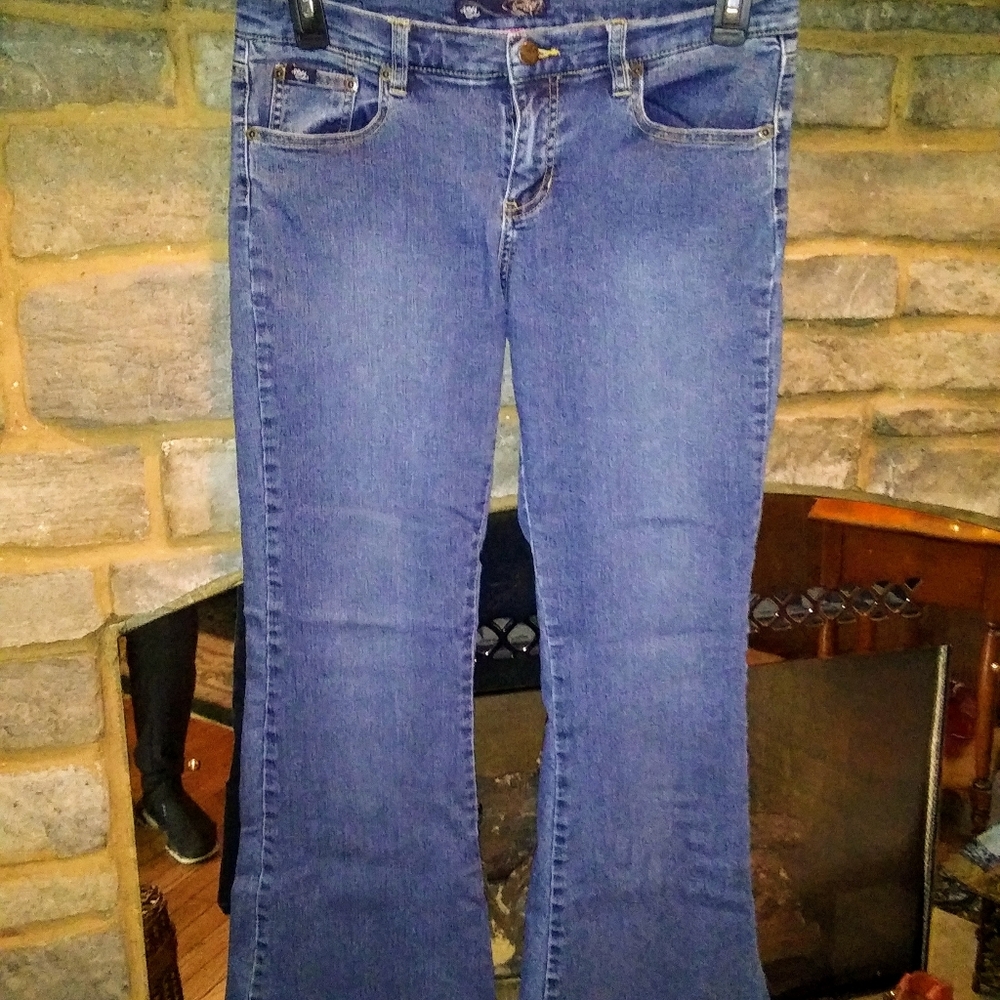 ⭐Sz 11 Roxy embroidered jeans